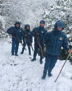 Read more about the article संखुवासभा जिल्लामा हिमपात, जनधनको क्षति हेर्न प्रहरीद्वारा गस्ती