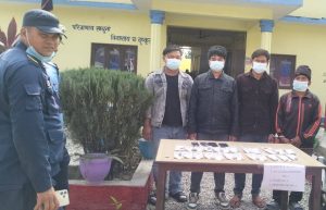 Read more about the article रेस्टुरेन्टमा खाजा खाई २४ हजार नक्कली नोट दिई फरार व्यक्तिहरु पक्राउ