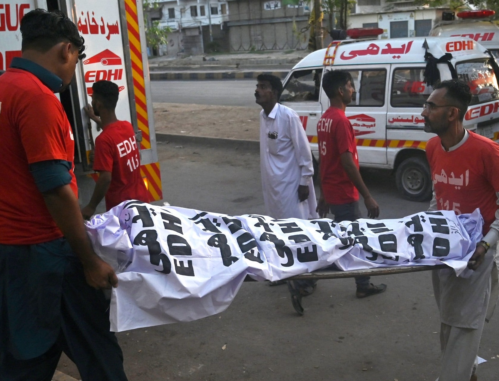 Read more about the article पाकिस्तानको बलुचिस्तान सडक दुर्घटनामा १७ जनाको मृत्यु